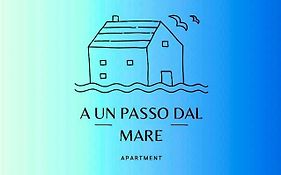 A un passo dal mare!